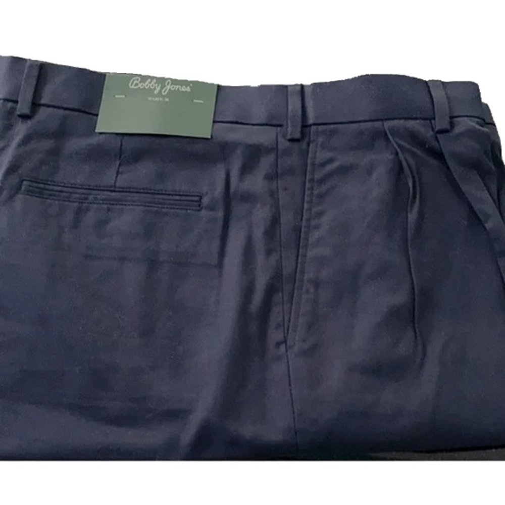 New Bobby Jones Shorts! 36  Navy  Pleated Front  Cotton & Tencel  Golf or Tennis